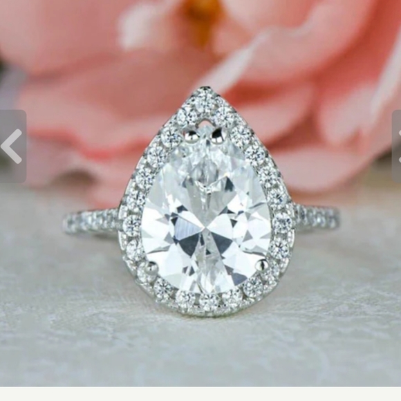 Tiger Gems 3.5 ctw Pear Halo Ring Size 4. Diamond Simulant. NWOT! - Picture 2 of 13